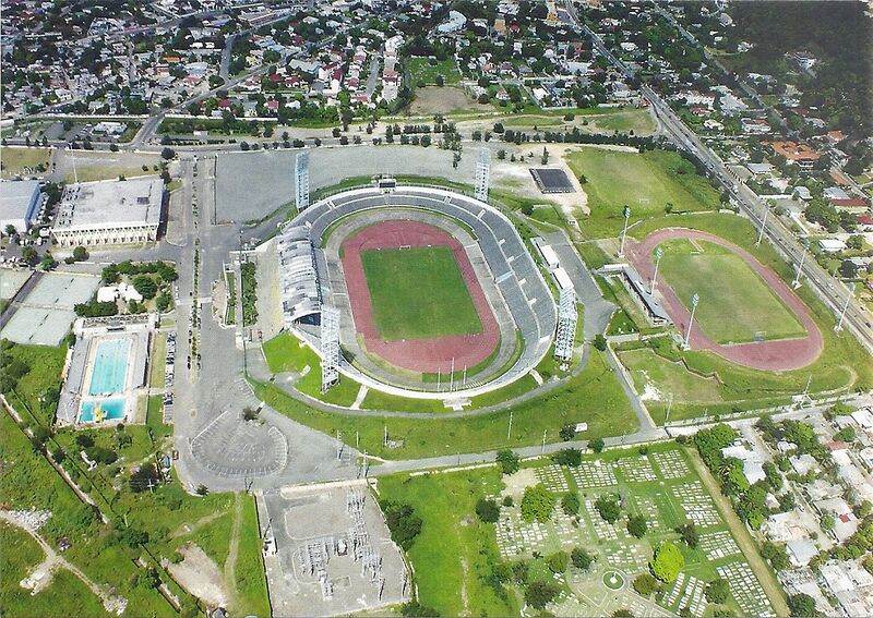 File:QueenTahiraMemorialPark-2.jpg